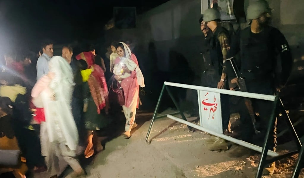 পাকিস্তানে ভারতীয় হামলায় নিহত বেড়ে ২৬ 1746597186 পাকিস্তানে ভারতীয় হামলায় নিহত বেড়ে ২৬