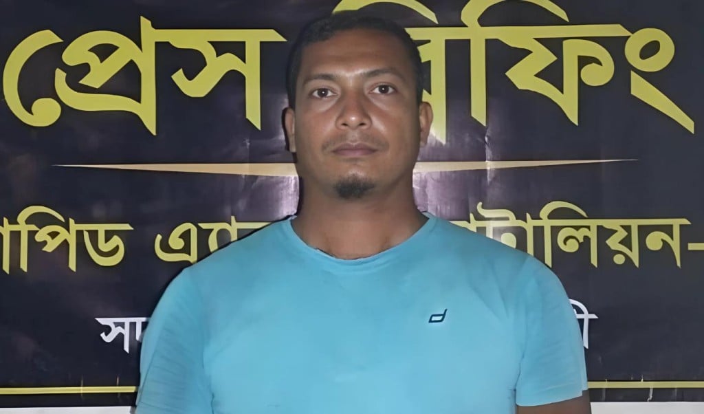 পুলিশের প্রাইভেটকার থামিয়ে ছিনতাই যুবক গ্রেপ্তার 1748007741 পুলিশের মোবাইল-টাকা ছিনতাই, র‍্যাবের হাতে গ্রেপ্তার