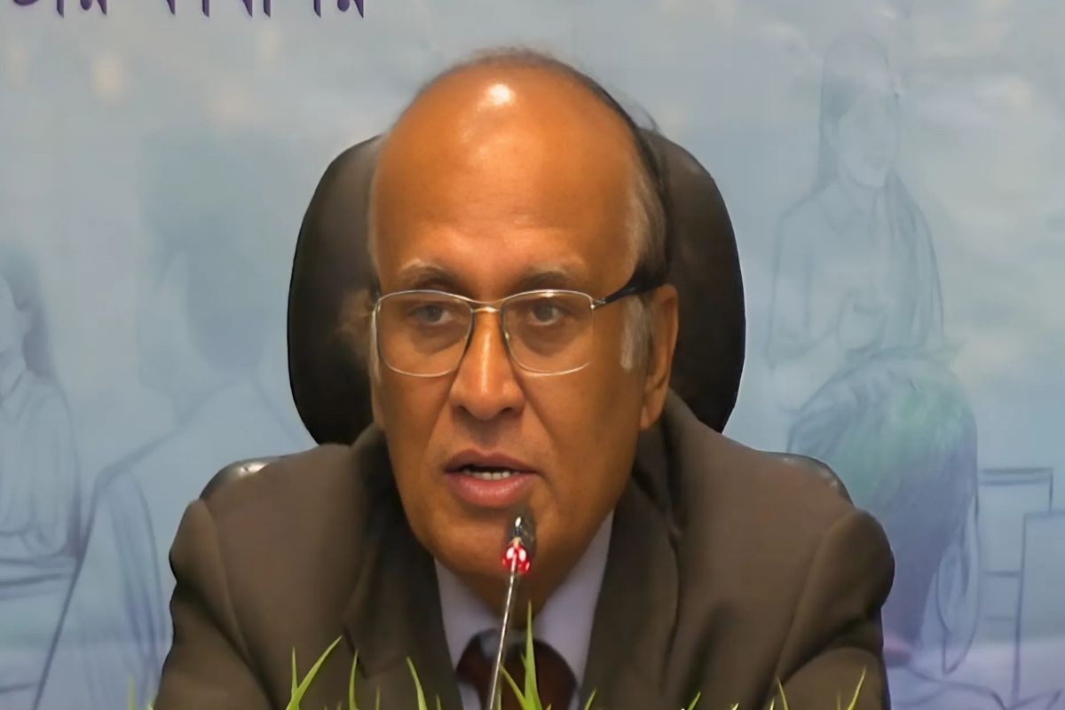 জনসংখ্যাকে সম্পদে রূপান্তর করতে না পারলে দেশের বোঝা হয়ে দাঁড়াবে: প্রধান উপদেষ্টার মুখ্য সচিব