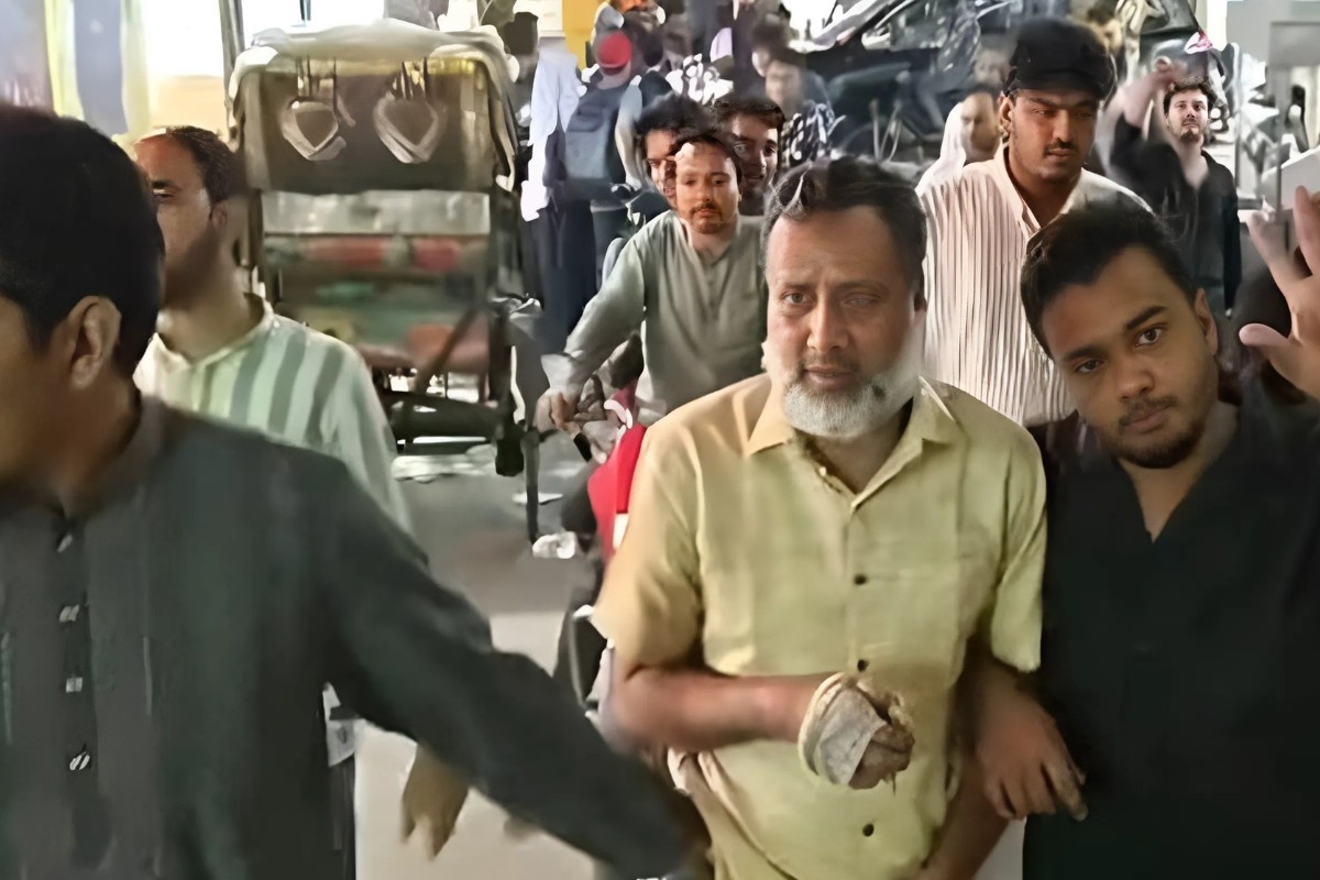 বগুড়ায় অধ্যক্ষকে মারধর করে পুলিশে দিলো এনসিপির নেতাকর্মীরা