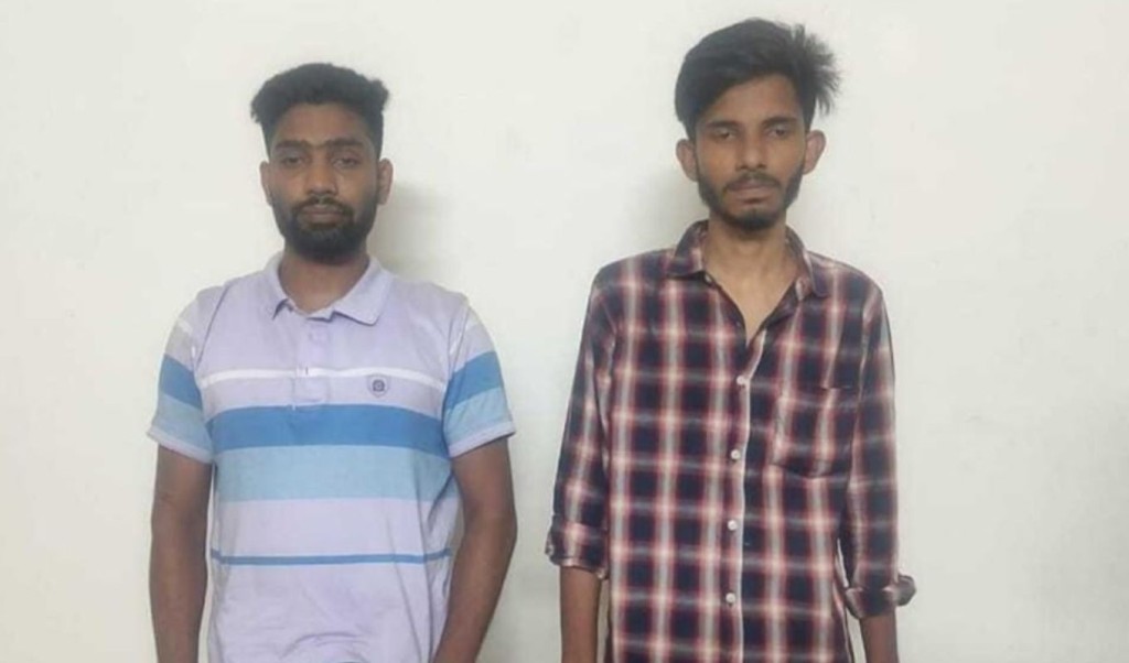 বগুড়ায় দর্শনার্থীদের মারধর করে ছিনতাই গ্রেপ্তার ২ 1747221387 বগুড়ায় দর্শনার্থীদের মারধর করে ছিনতাই, গ্রেপ্তার ২