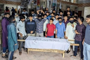 ববি প্রশাসনকে মৃত ঘোষণা করে প্রতিকী কফিন মিছিল