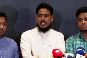 বর্তমান বাংলাদেশ একটি ক্রান্তিকালীন সময় পার করছে: আখতার