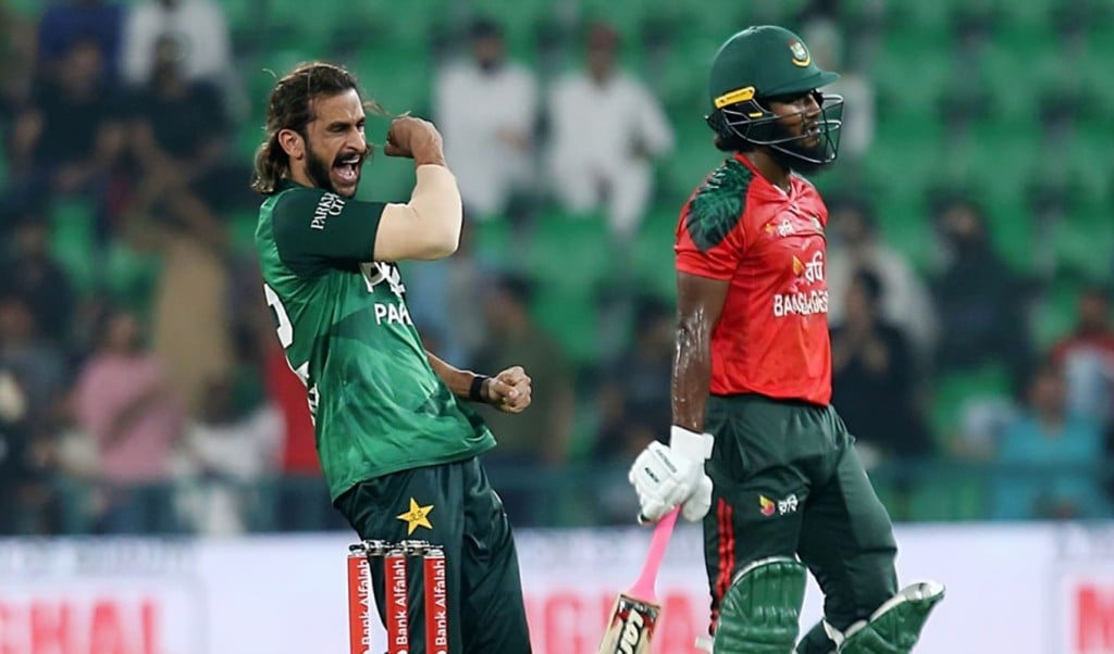 বাংলাদেশের ব্যাটিং অর্ডার 1748489533 বাংলাদেশের ব্যাটিং অর্ডার: উঠলেই পড়ে, পড়লেই উঠতে ভুলে যায়