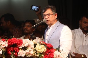 ‘বিএনপির কি এত আকাল পড়েছে যে আওয়ামী লীগ থেকে সদস্য আমদানি করতে হবে?’