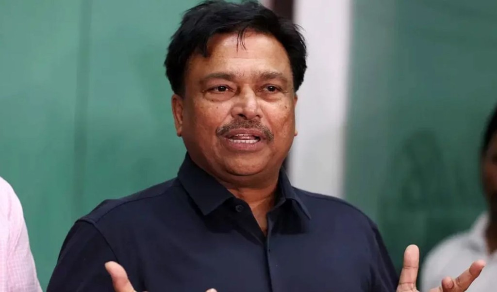 বিসিবি সভাপতি ফারুক 1748531445 ফারুকের বিরুদ্ধে অনাস্থা জানিয়ে আট বিসিবি পরিচালকের চিঠি