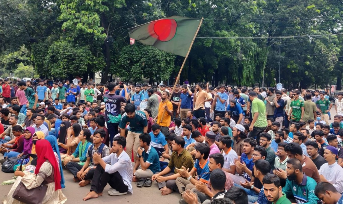 শ্রেণিকক্ষের চেয়ে আন্দোলনেই মনোযোগ বেশি শিক্ষক শিক্ষার্থীদের