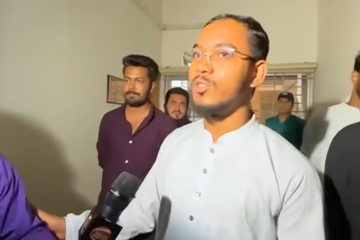 বৈছাআ দিল অব্যাহতি, থানা থেকে ছাড়িয়ে নিলেন হান্নান মাসউদ