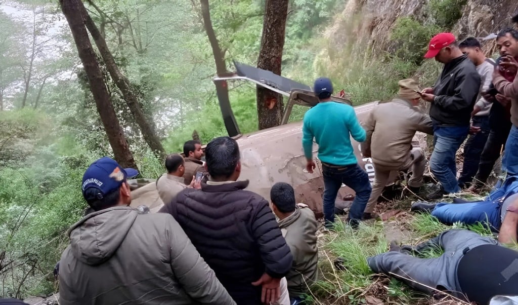 ভারতে হেলিকপ্টার বিধ্বস্তে নিহত ৪ আহত ২ 1746684663 ভারতে হেলিকপ্টার বিধ্বস্ত: নিহত ৪, আহত ২