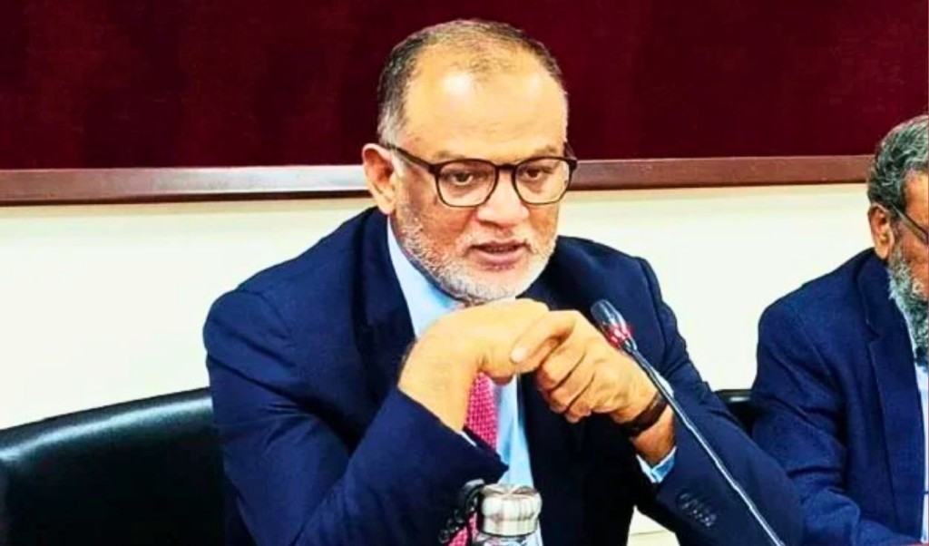 ভারতের স্থলবন্দরে নিষেধাজ্ঞার সিদ্ধান্ত ‘জানে না’ বাংলাদেশ: বাণিজ্য উপদেষ্টা 4 ভারতের স্থলবন্দরে নিষেধাজ্ঞার সিদ্ধান্ত ‘জানে না বাংলাদেশ বাণিজ্য উপদেষ্টা 1747563527 ভারতের স্থলবন্দরে নিষেধাজ্ঞার সিদ্ধান্ত ‘জানে না’ বাংলাদেশ: বাণিজ্য উপদেষ্টা