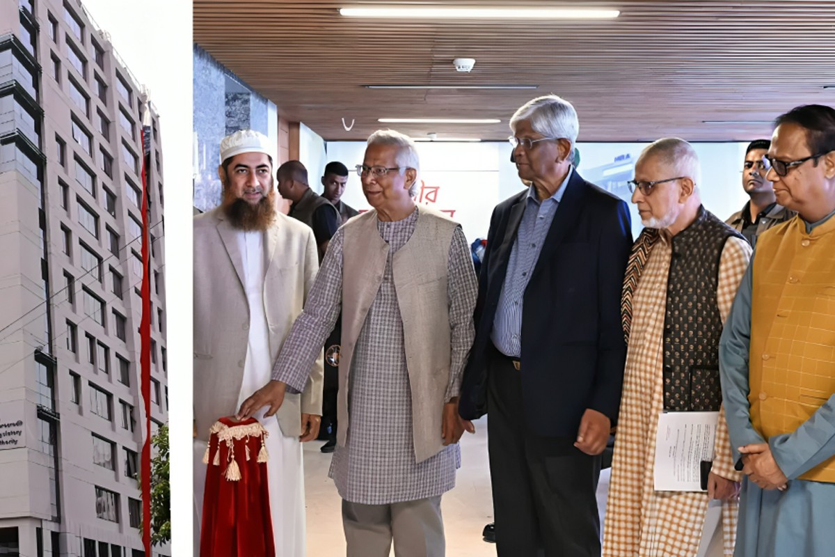 মাইক্রোক্রেডিট রেগুলেটরি অথরিটির নতুন ভবন উদ্বোধন করলেন প্রধান উপদেষ্টা