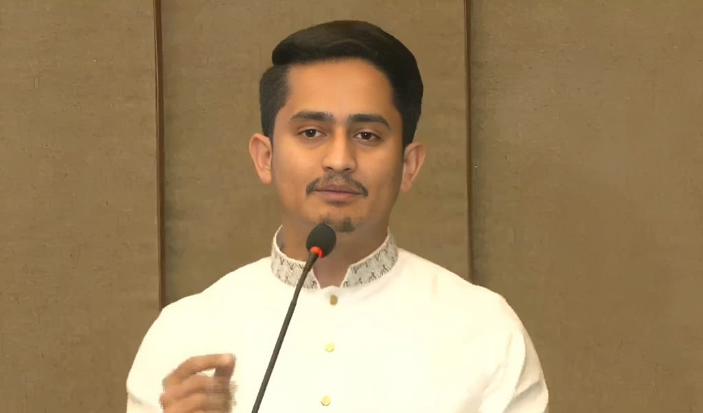মব তৈরি করে হাইকোর্টের রায় নেওয়া গেলে এই হাইকোর্টের দরকার কীসারজিস 1747900331 মব তৈরি করে হাইকোর্টের রায় নেওয়া গেলে এই হাইকোর্টের দরকার কী: সারজিস