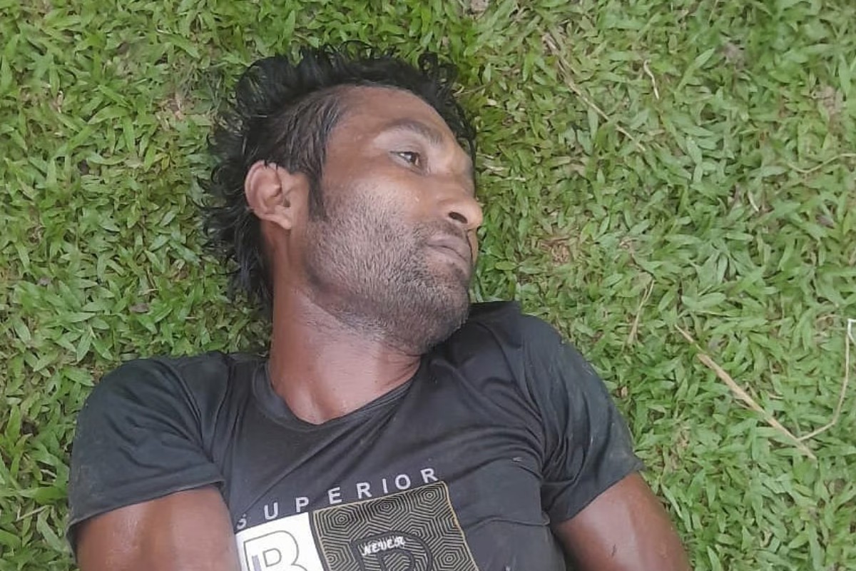 বীর মুক্তিযোদ্ধা ও নারীকে কুপিয়ে-গলা কেটে হত্যা