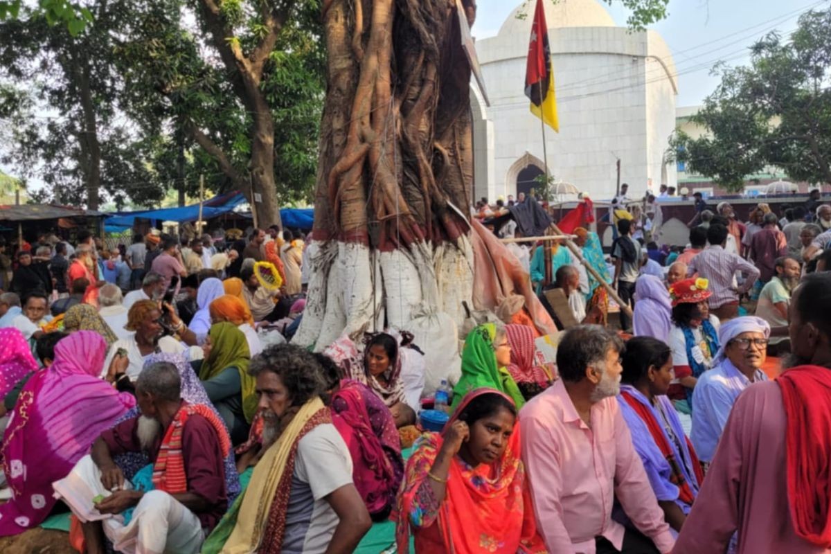 মহাস্থানগড়ে সাধু-সন্ন্যাসী ও বাউলদের মিলনমেলা