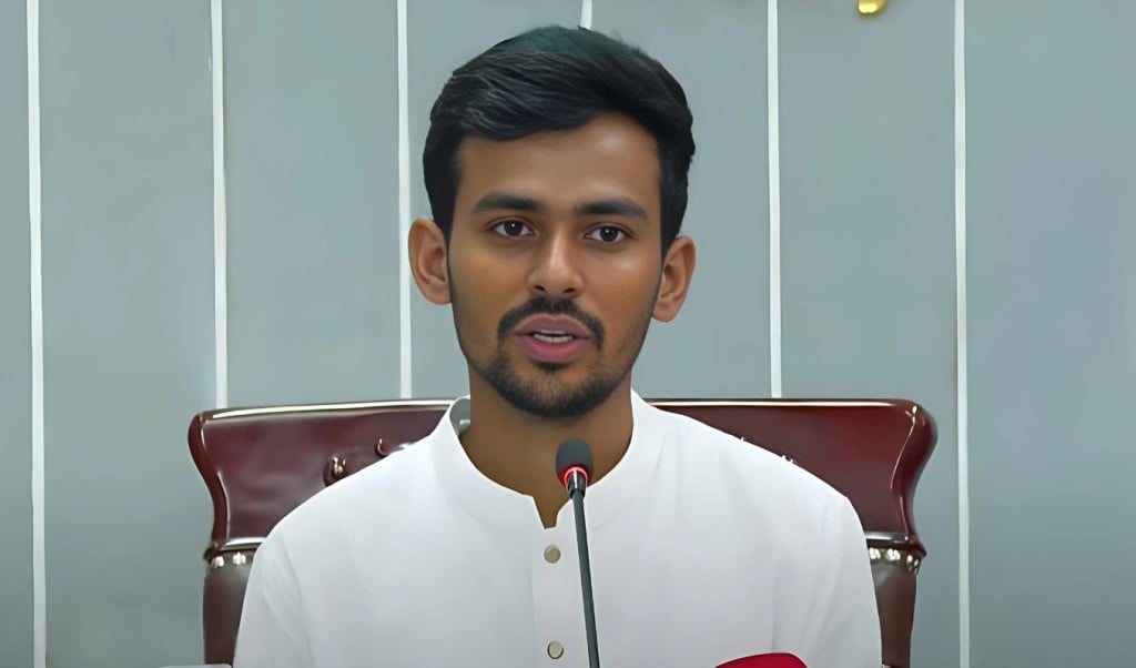মাহফুজ ভাইয়ের সঙ্গে যা ঘটলো তাতে হতাশ হয়েছি উপদেষ্টা আসিফ 1747279257 মাহফুজ ভাইয়ের সঙ্গে যা ঘটলো, তাতে হতাশ হয়েছি: উপদেষ্টা আসিফ
