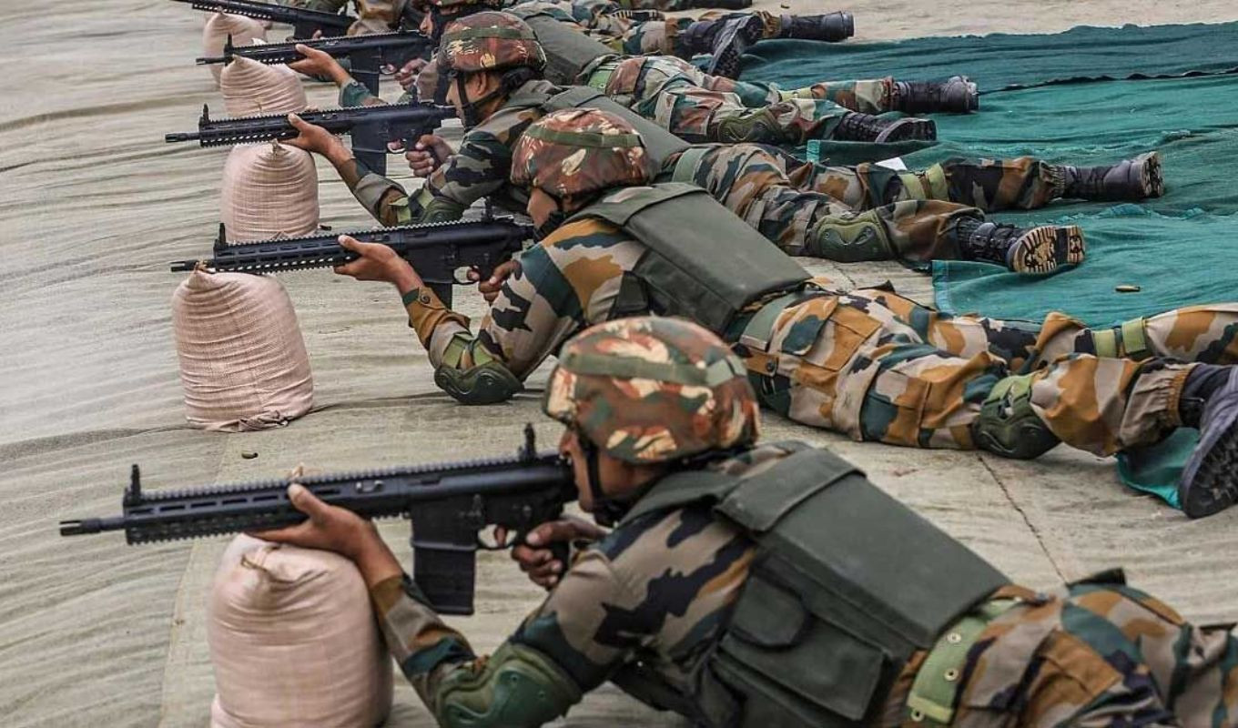 মিয়ানমার সীমান্তে ভারতীয় সেনাবাহিনীর সঙ্গে ‘বন্দুকযুদ্ধে নিহত ১০ ‘সশস্ত্র উগ্রপন্থি 1747310077 মিয়ানমার সীমান্তে ভারতীয় সেনাবাহিনীর সঙ্গে ‘বন্দুকযুদ্ধে’ নিহত ১০