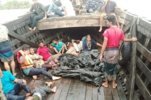 মেঘনাতে ৩৯ যাত্রী নিয়ে ট্রলারডুবি