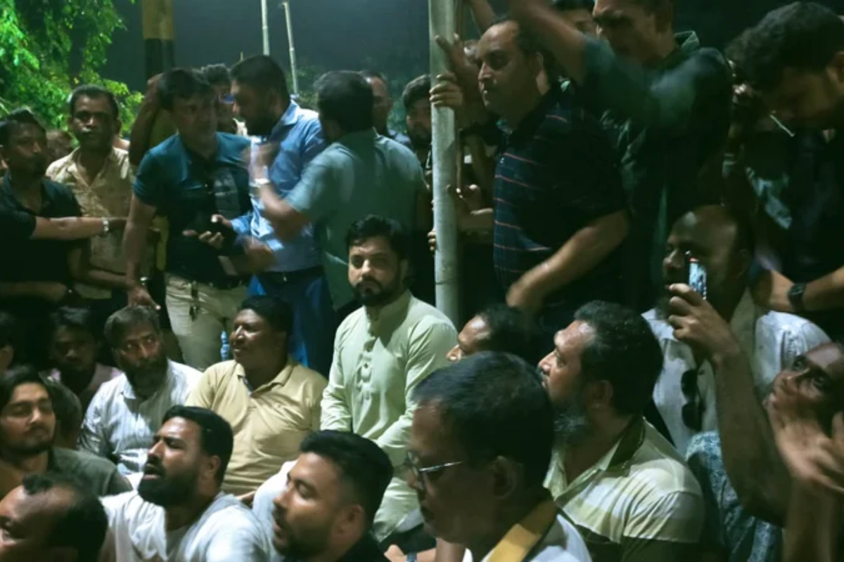 নেতাকর্মীদের সঙ্গে যমুনার সামনে রাত কাটাবেন ইশরাক