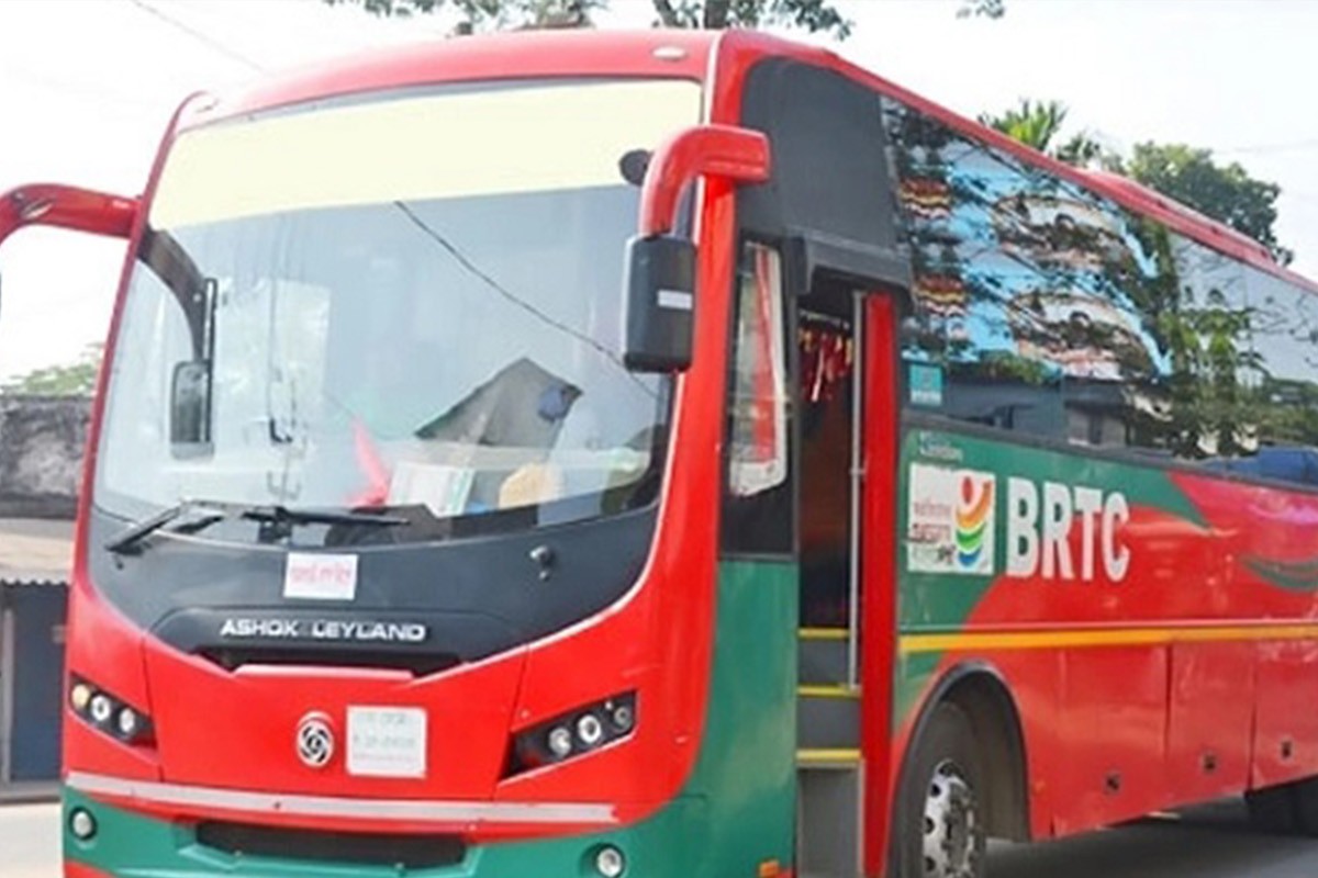 রাজধানীতে বিআরটিসি বাসের ধাক্কায় প্রাণ গেলো শিক্ষার্থীর