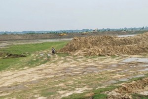 অস্ত্রের মুখে হিন্দুদের জমি দখল ও মারধর, অভিযোগ বিএনপি নেতার বিরুদ্ধে