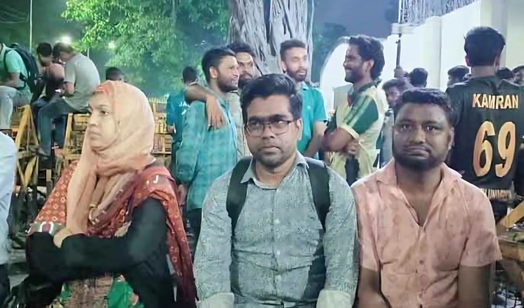 রাতভর আন্দোলনে জবি শিক্ষক শিক্ষার্থীরা 1747364313 রাতভর আন্দোলনে জবি শিক্ষক-শিক্ষার্থীরা