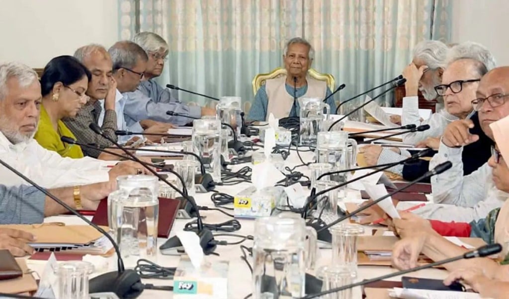 রাতে উপদেষ্টা পরিষদের জরুরি বৈঠক 1748081639 রাতে উপদেষ্টা পরিষদের জরুরি বৈঠক