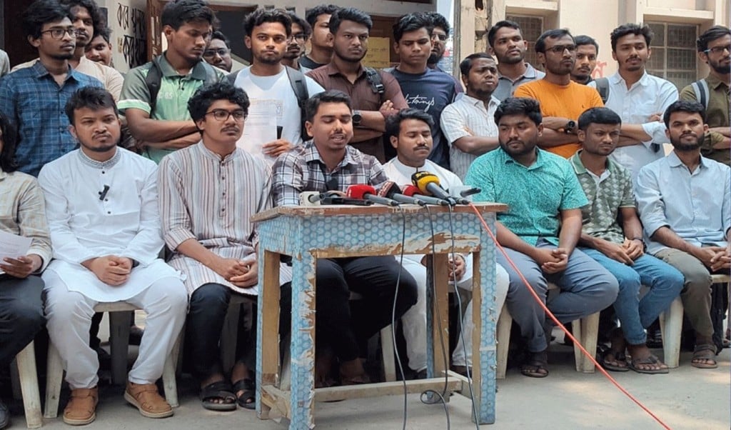 রাবি 1746447305 ৩ দিনের মধ্যে রাকসুর খসড়া ভোটার তালিকা প্রকাশের দাবি