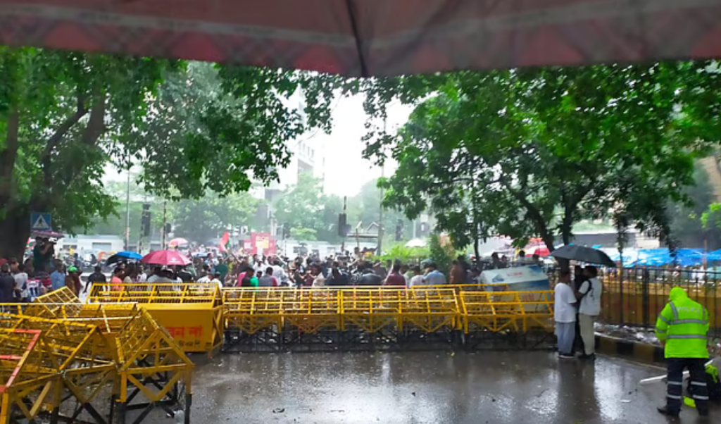 রায় ঘোষণা পর্যন্ত সড়কে অবস্থান করবেন বিএনপির নেতা–কর্মীরা 1747833663 রায় ঘোষণা পর্যন্ত সড়কে অবস্থান করবেন বিএনপির নেতা–কর্মীরা