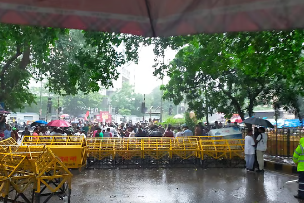 রায় ঘোষণা পর্যন্ত সড়কে অবস্থান করবেন বিএনপির নেতা–কর্মীরা