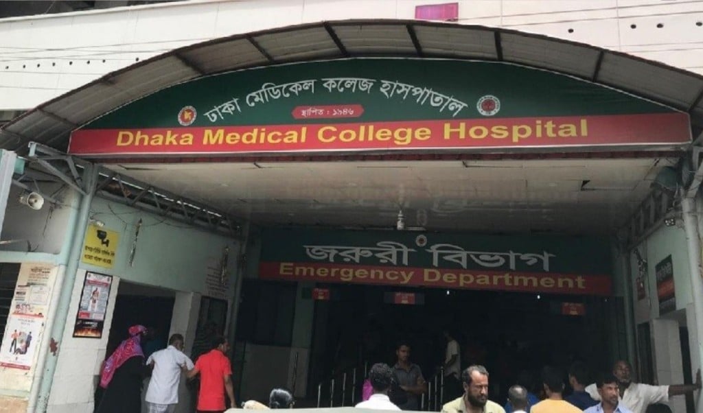 শাহবাগে বৃষ্টির পানিতে পড়ে থাকা বিদ্যুতের ছেঁড়া তারে যুবকের মৃত্যু 1748599390 শাহবাগে বৃষ্টির পানিতে পড়ে থাকা বিদ্যুতের ছেঁড়া তারে যুবকের মৃত্যু