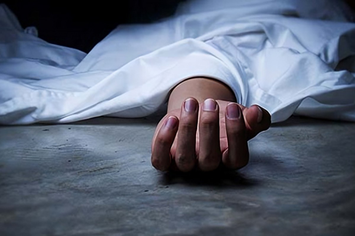 রাজধানীতে নারী ও শিশুর ঝুলন্ত মরদেহ উদ্ধার