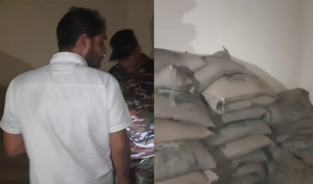 শেরপুরে ভিজিডির চালসহ আটক বিএনপি নেতা 1 1748597488 শেরপুরে ভিজিডির চালসহ আটক বিএনপি নেতা