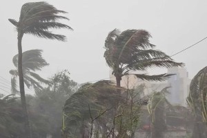 সন্ধ্যার মধ্যে ৮ অঞ্চলে ঝোড়ো হাওয়াসহ বজ্রবৃষ্টির শঙ্কা