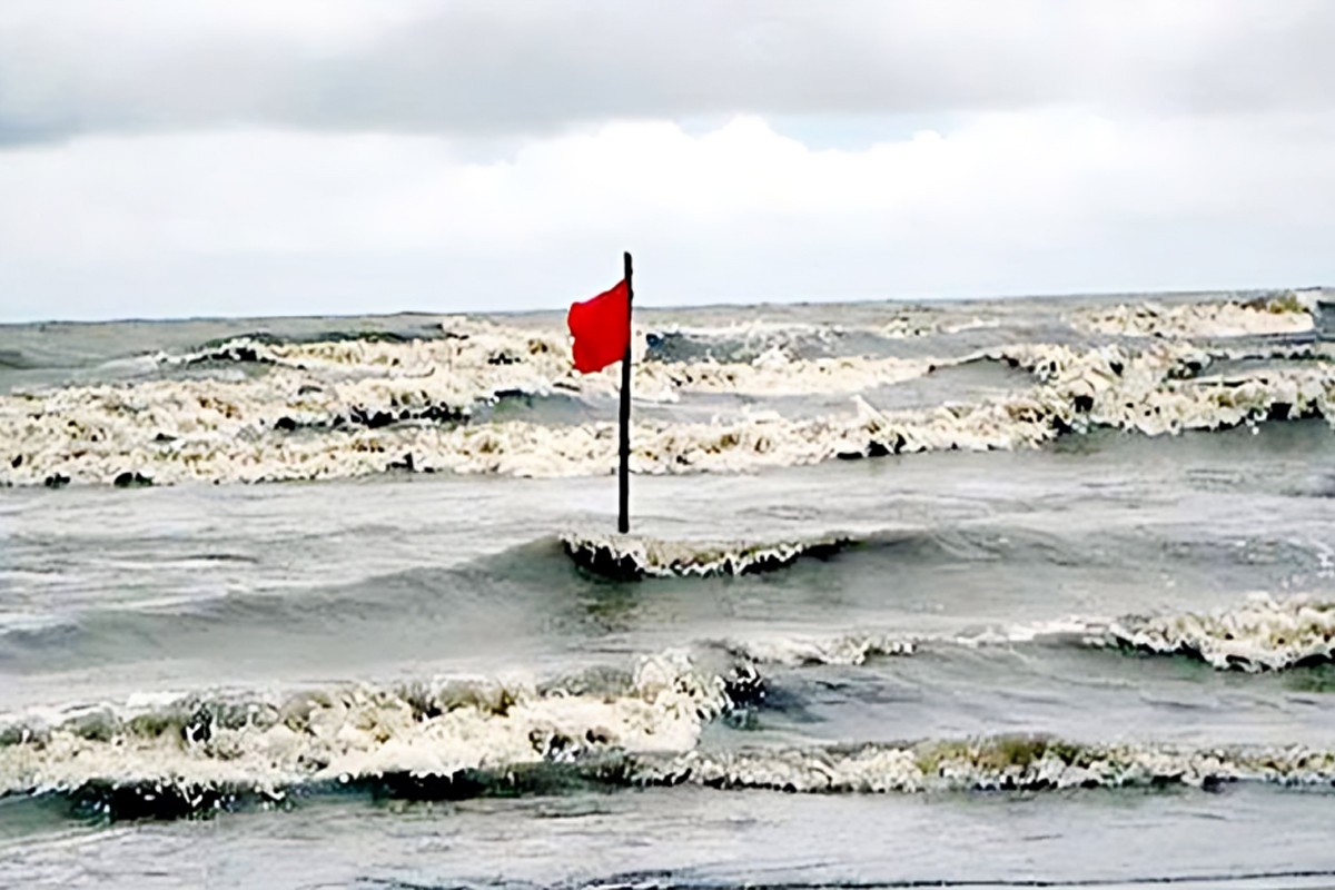 সমুদ্রবন্দরে ৩ নম্বর সতর্ক সংকেত