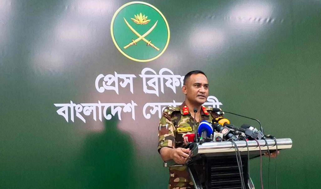 সরকার ও সেনাবাহিনী পরস্পর বিরোধী নয় একসঙ্গে 1748260250 সরকার ও সেনাবাহিনী পরস্পর বিরোধী নয়, একসঙ্গে কাজ করছে: সেনা সদর