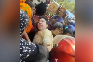 সরকারি চাকরির ‘লোভ’ দেখিয়ে ৫০ লাখ টাকা ‘আত্মসাৎ’, নারী চিকিৎসককে মারধর