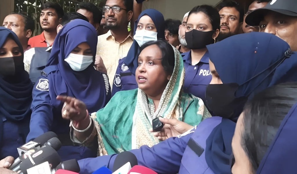সাবেক মেয়র আইভী গ্রেপ্তার 1746757261 রাতভর অবরোধ বিক্ষোভের পর সকালে সাবেক মেয়র আইভী গ্রেপ্তার