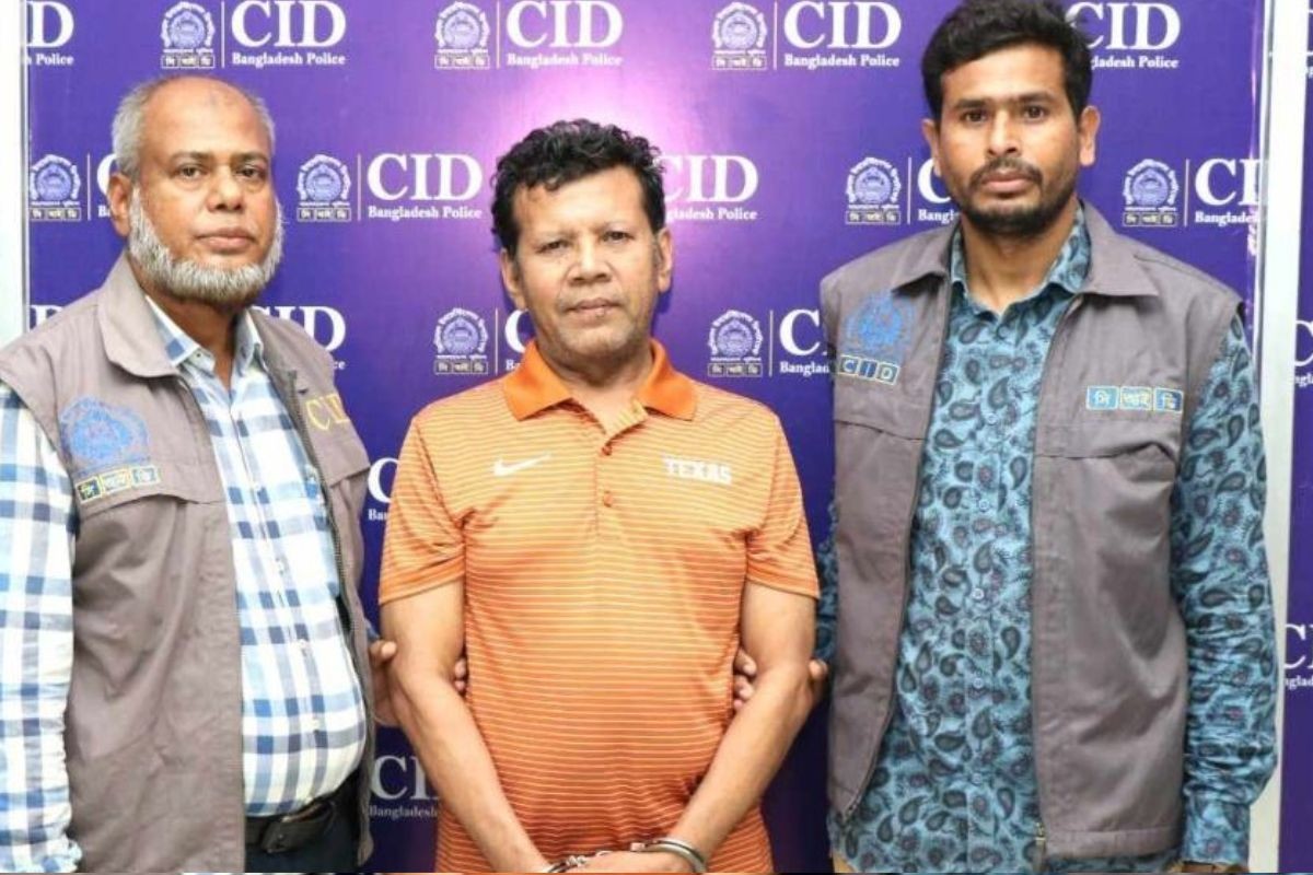 ডিএসসিসি সাবেক মেয়র তাপসের বিশেষ প্রতিনিধি গ্রেপ্তার