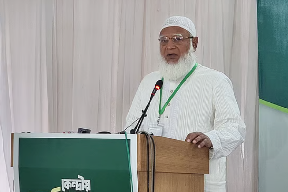 সেনাবাহিনীকে বিতর্কিত করলে স্বাধীন দেশ বড় ধরনের ঝুঁকিতে পড়বে: জামায়াত আমির