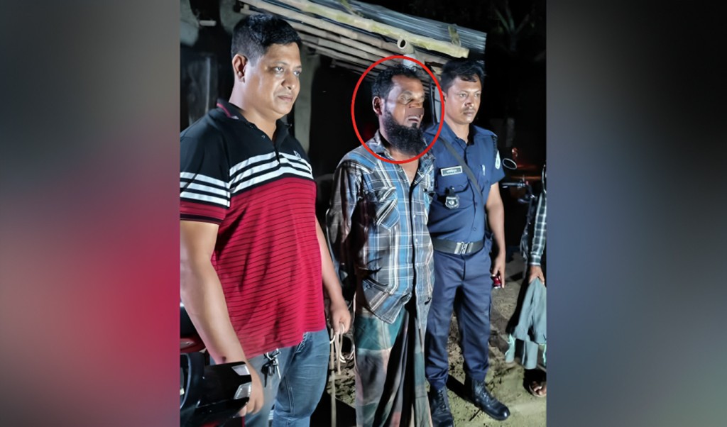 স্ত্রীর সঙ্গে বিরোধের জেরে শাশুড়িকে হত্যা করল জামাই 1748071564 স্ত্রীর সঙ্গে বিরোধের জেরে শাশুড়িকে হত্যা করলো জামাই, আহত আরও দুইজন