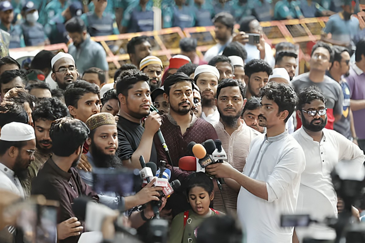 মঞ্চ নির্মাণের কাজ শুরু হয়েছে, বাদ জুমা জনসমুদ্র হবে: হাসনাত আবদুল্লাহ