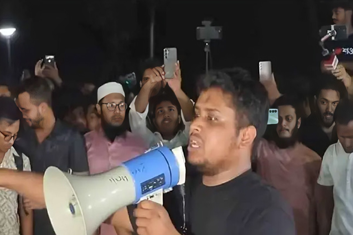 শাহবাগ ছাড়া ঢাকা বা সারাদেশের হাইওয়েগুলোতে ব্লকেড দেবেন না: হাসনাত