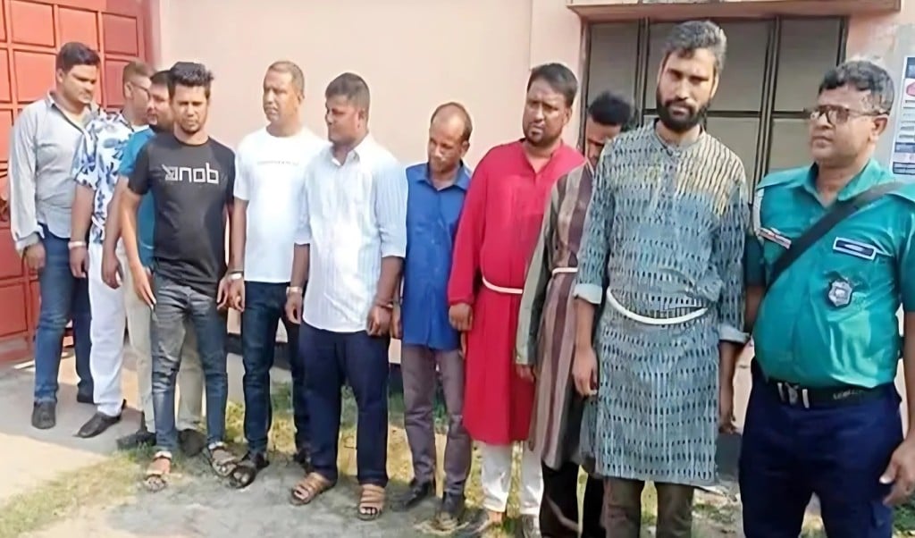 ১০ লাখ টাকা চাঁদা দাবি ছাত্রদল যুবদল নেতাসহ আটক ১০ 1747023253 ১০ লাখ টাকা চাঁদা দাবি: ছাত্রদল-যুবদল নেতাসহ আটক ১০