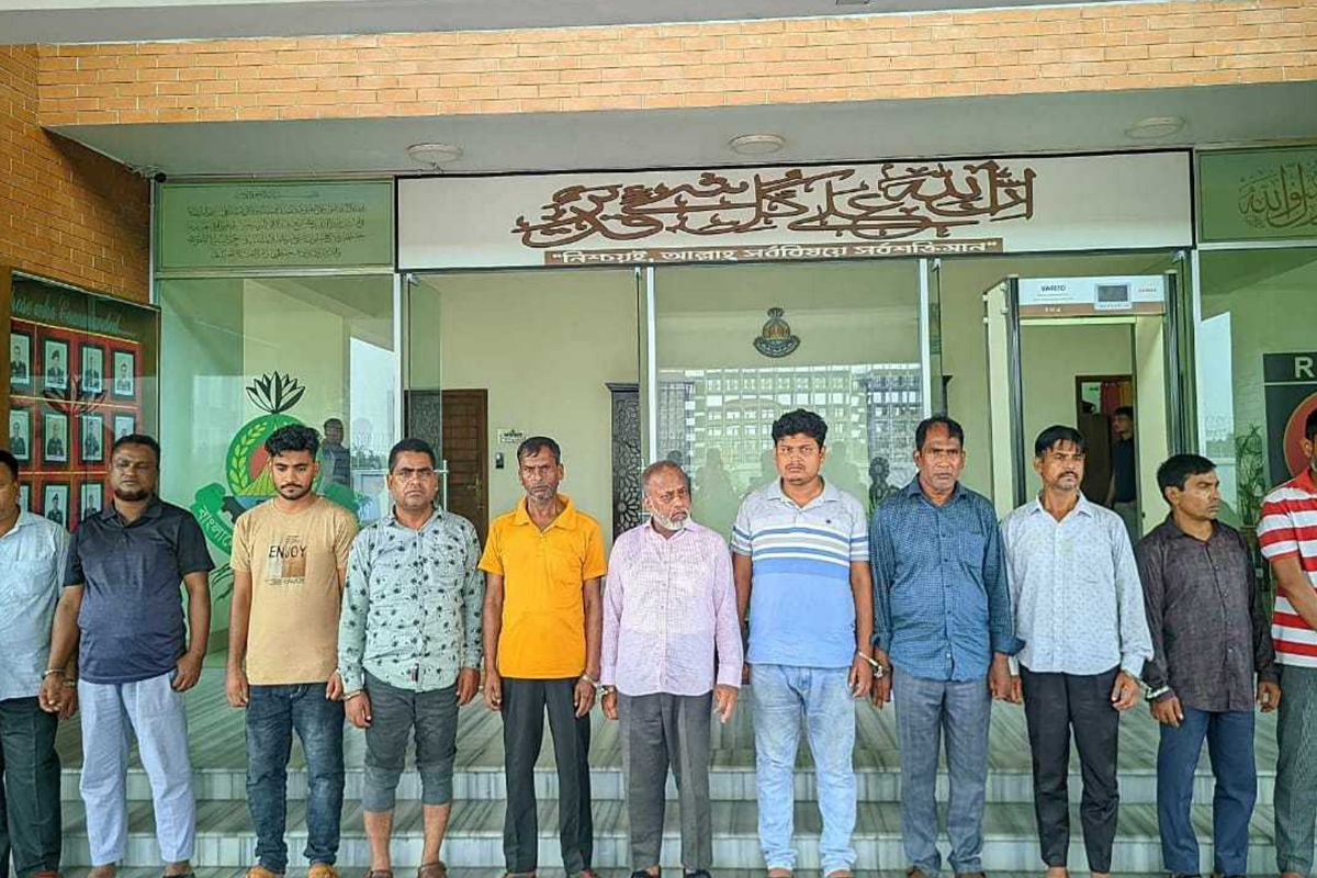 ‘ইলেকট্রিক মিস্ত্রি’র হাতে ধরা অজ্ঞানপার্টির ১১ সদস্য