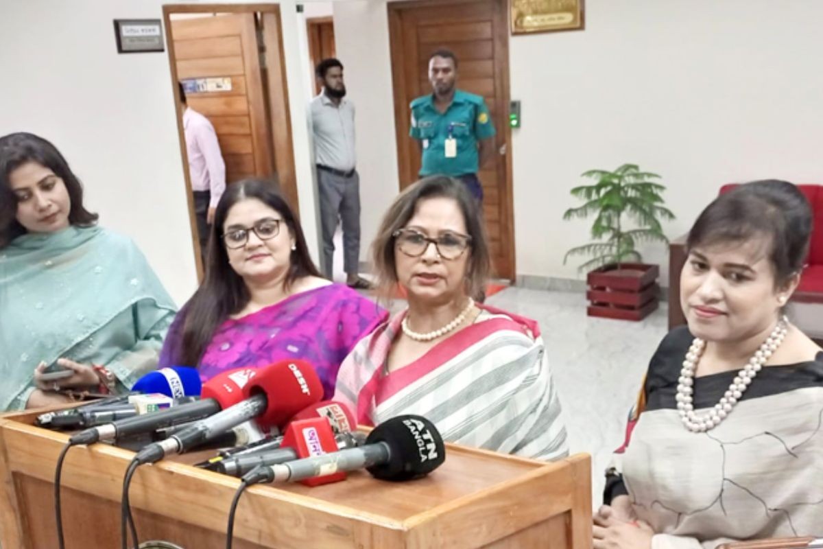 ‘নারী ঘর সামলায়, দেশও সামলাবে’—সংসদে ১০০ আসন চায় ওয়েব