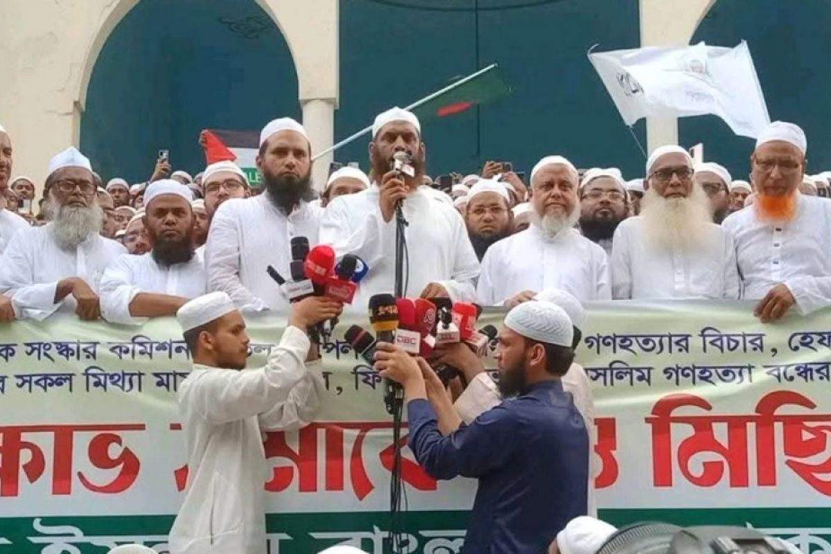 ‘প্রধান উপদেষ্টা দেশের অভিভাবক, সেনাপ্রধান স্তম্ভ’