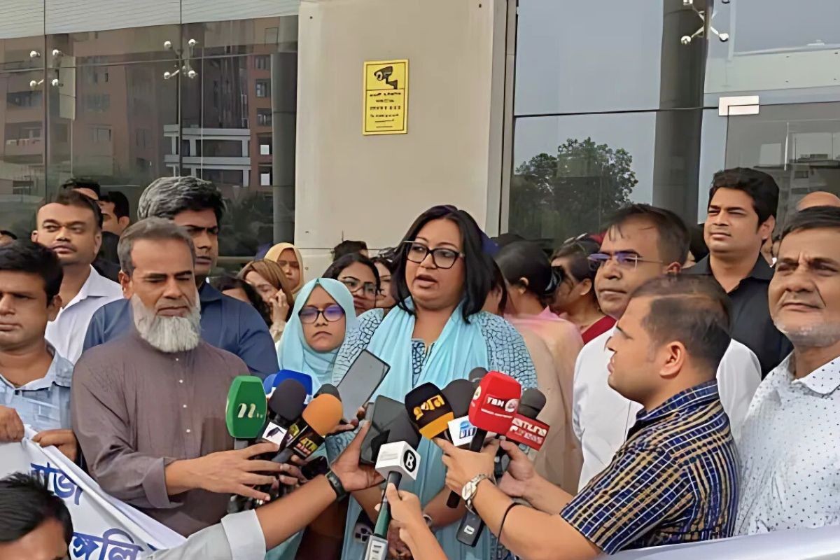 ‘ভুয়া ভুয়া’ স্লোগানে উত্তাল এনবিআর, তিন দিনের কলম বিরতির ঘোষণা