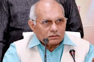 ‘মেশিনে আবর্জনা যাবে, বের হবে সোনা’—যোগী সরকারের মন্ত্রীর মন্তব্যে বিতর্কের ঝড়