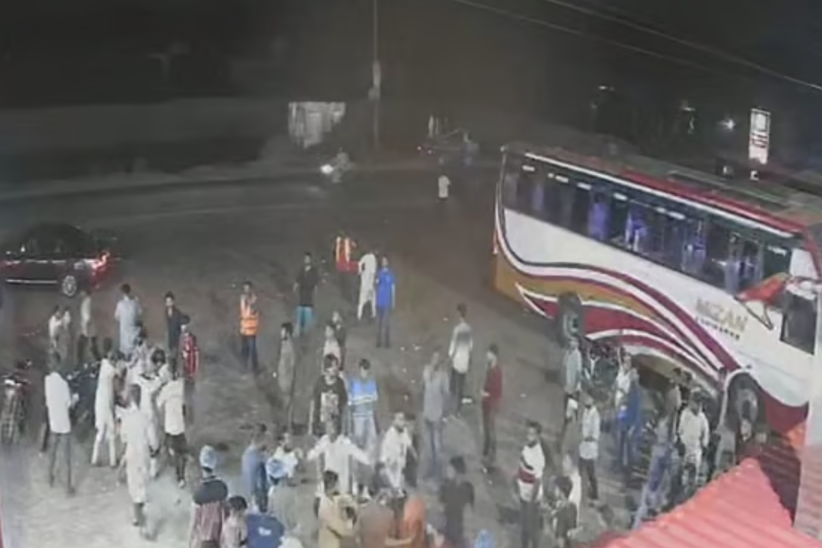 মাদারীপুরে শহীদ শিক্ষার্থীদের বাড়ি থেকে ফেরার পথে ছাত্র আন্দোলন নেতাদের ওপর হামলা, আহত ৫