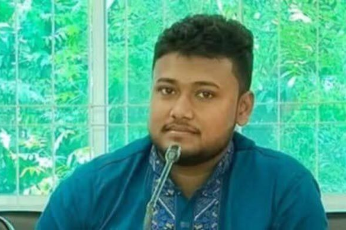 সাতক্ষীরার আওয়ামী লীগ নেতার বাড়িতে হামলাও চাঁদাবাজির অভিযোগে ৩ ‘সমন্বয়ক’ আটক